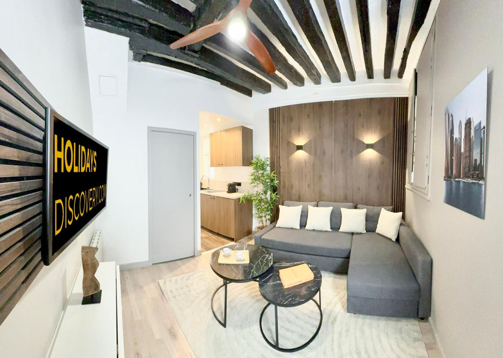 Chic Louvre Apartment Париж Екстериор снимка