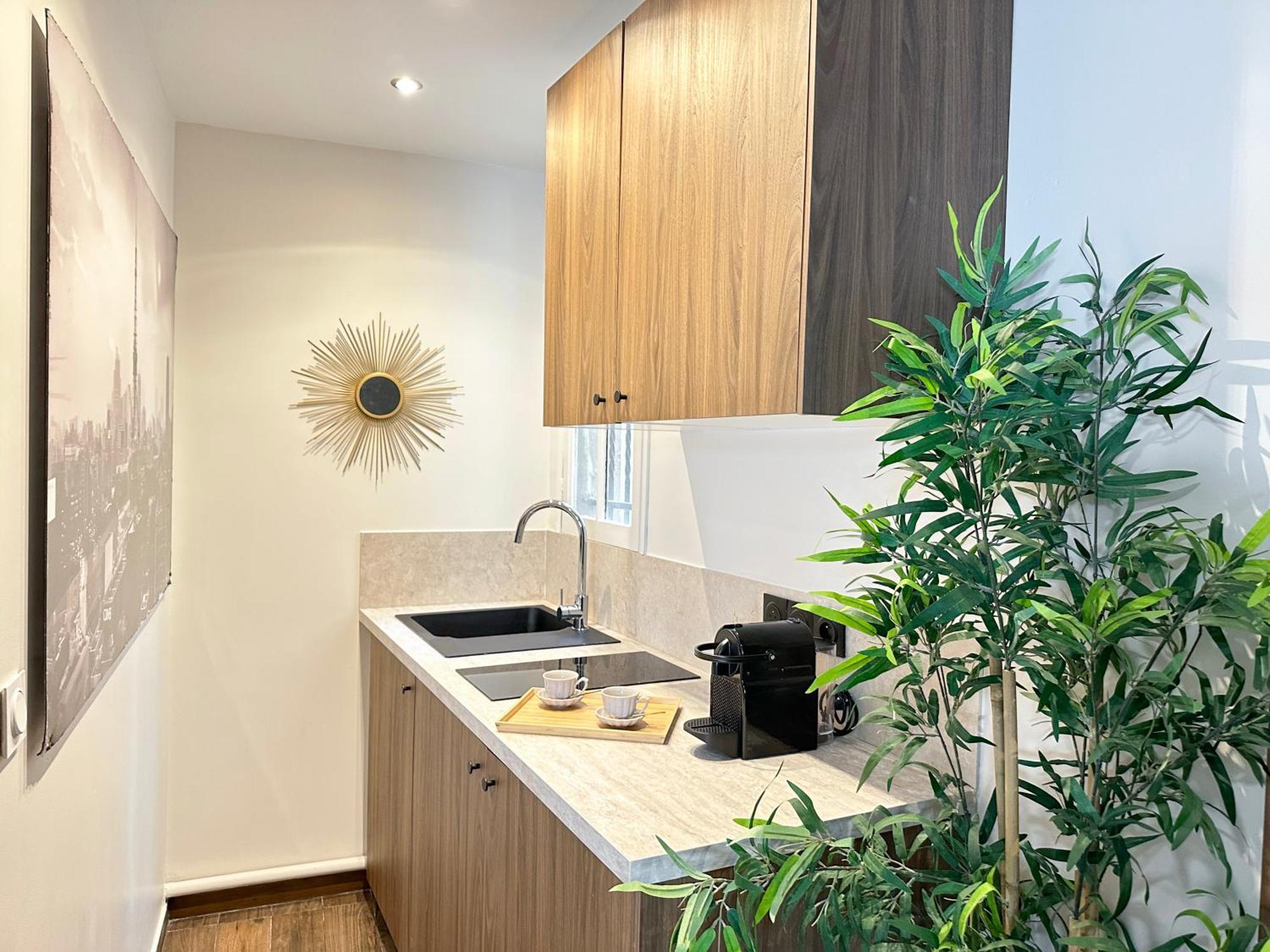 Chic Louvre Apartment Париж Екстериор снимка