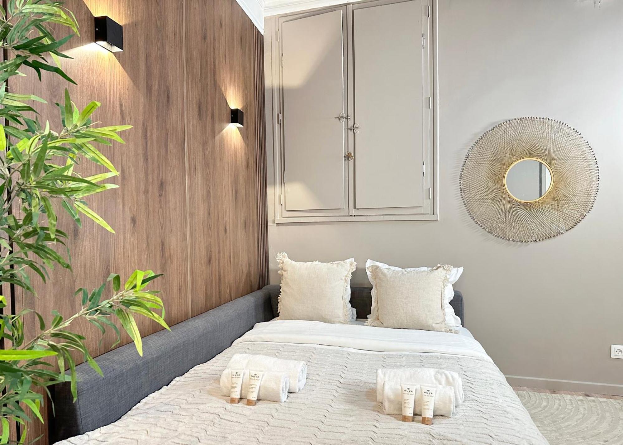 Chic Louvre Apartment Париж Екстериор снимка
