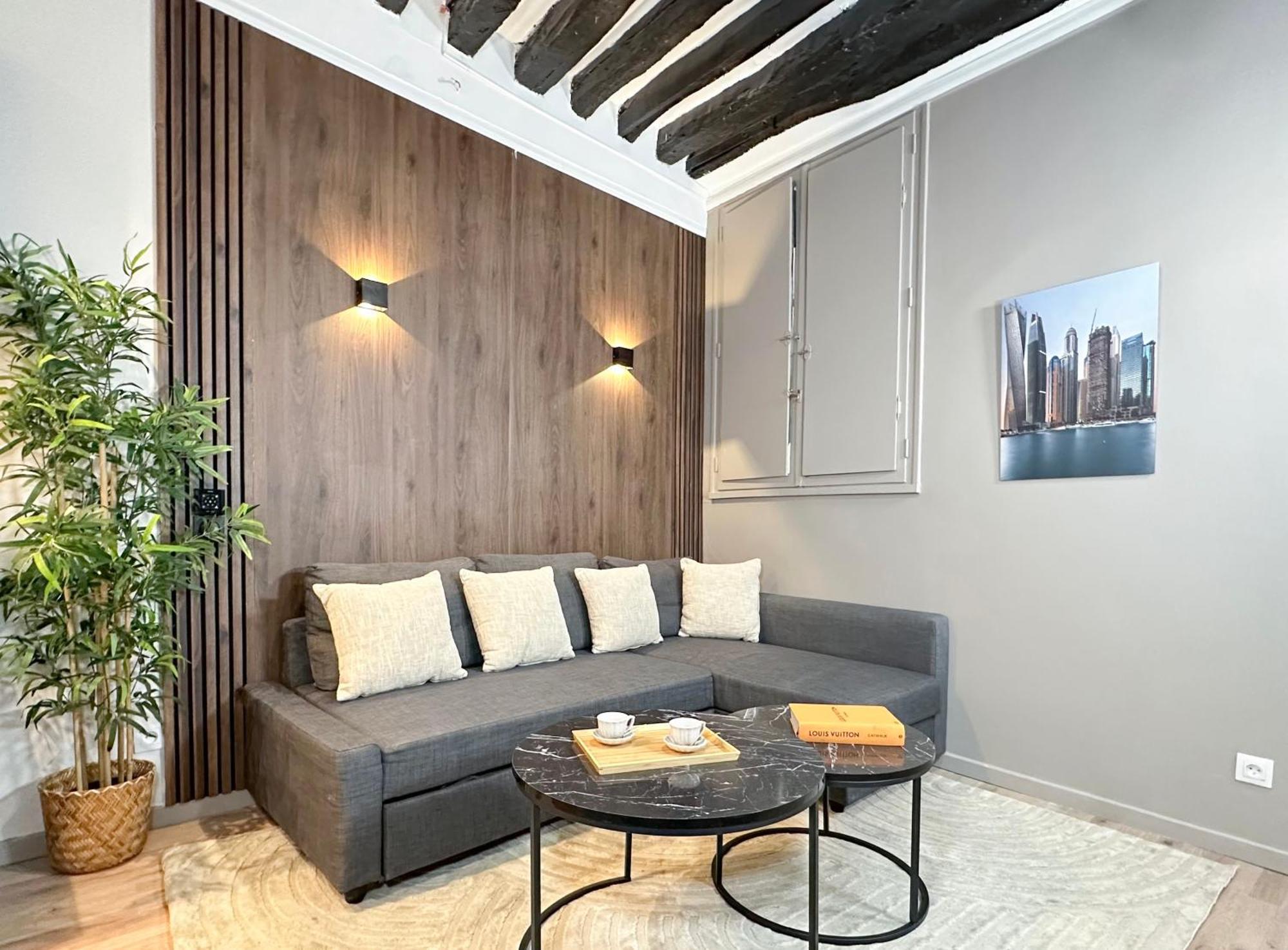 Chic Louvre Apartment Париж Екстериор снимка