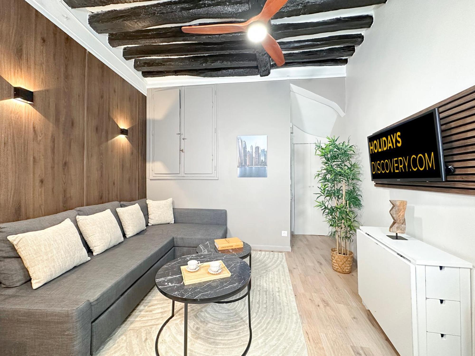 Chic Louvre Apartment Париж Екстериор снимка