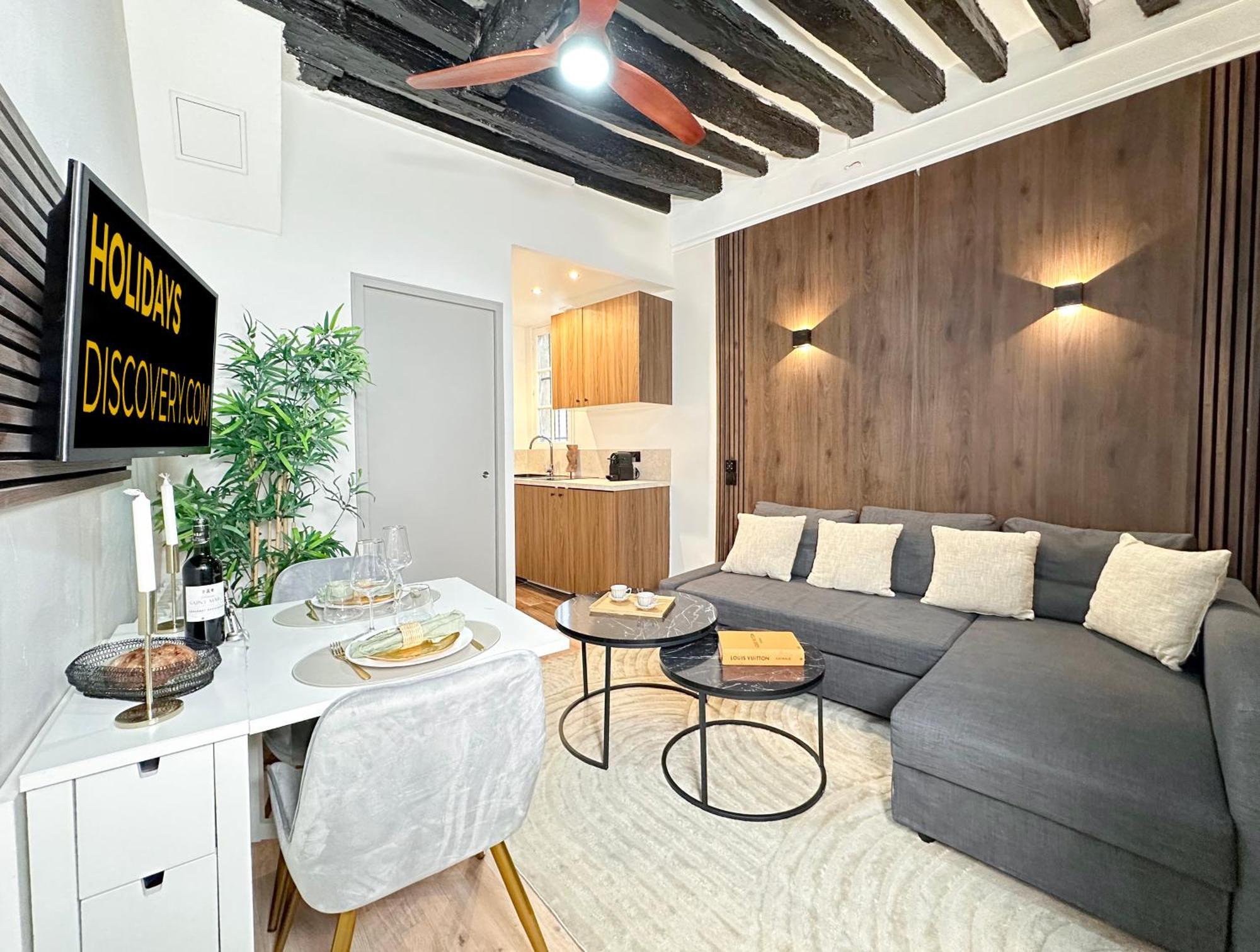 Chic Louvre Apartment Париж Екстериор снимка