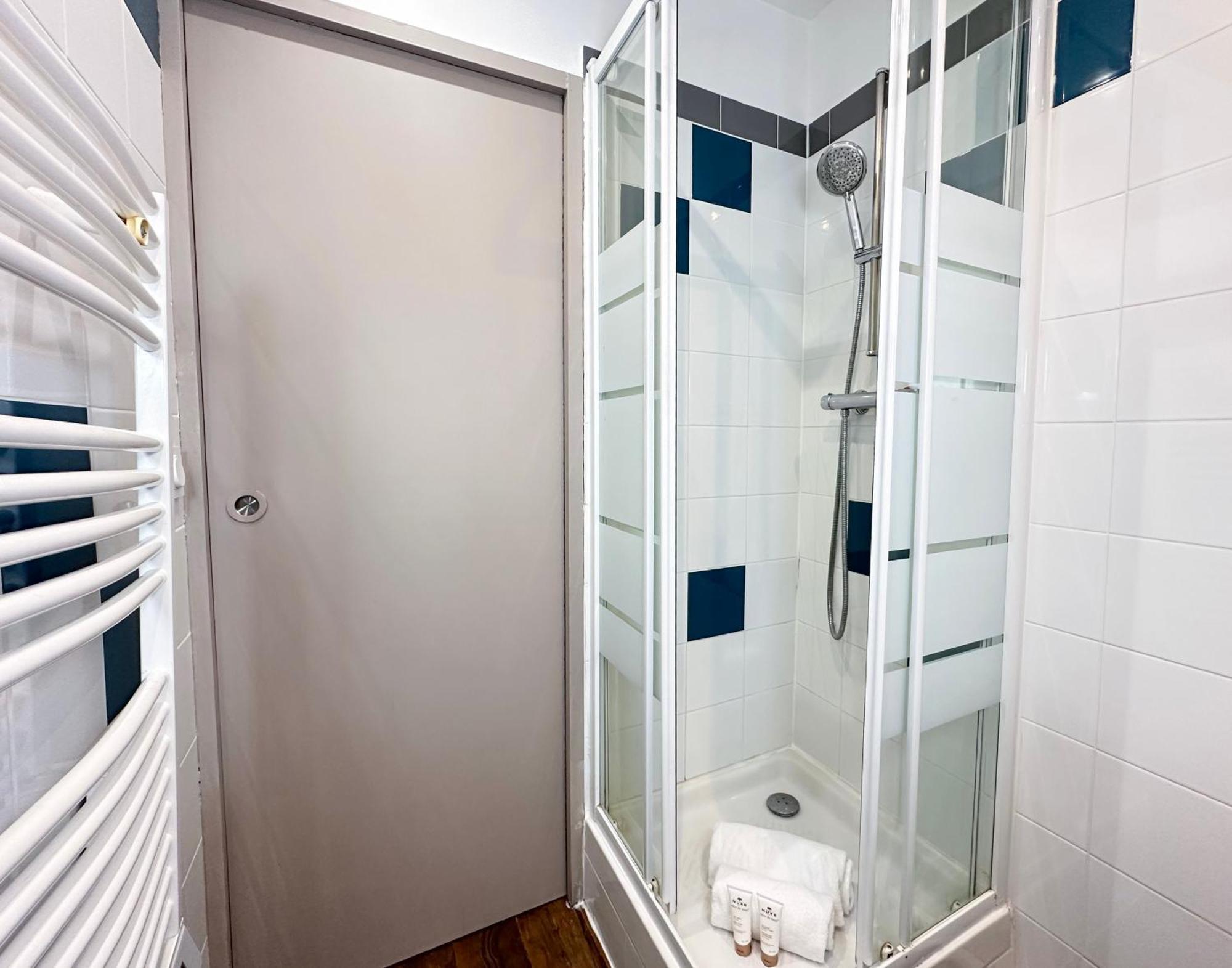 Chic Louvre Apartment Париж Екстериор снимка
