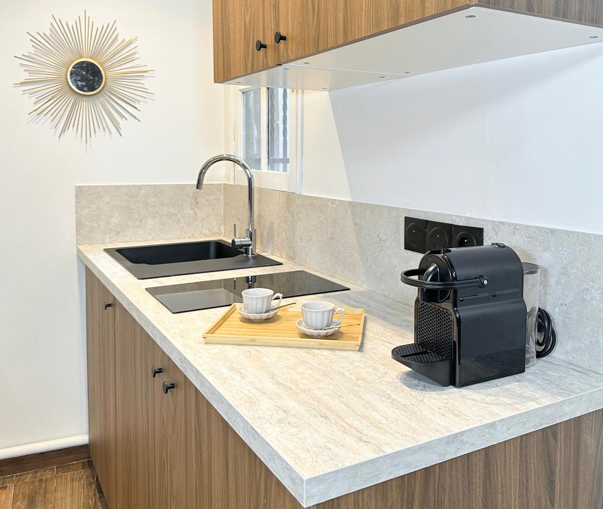 Chic Louvre Apartment Париж Екстериор снимка